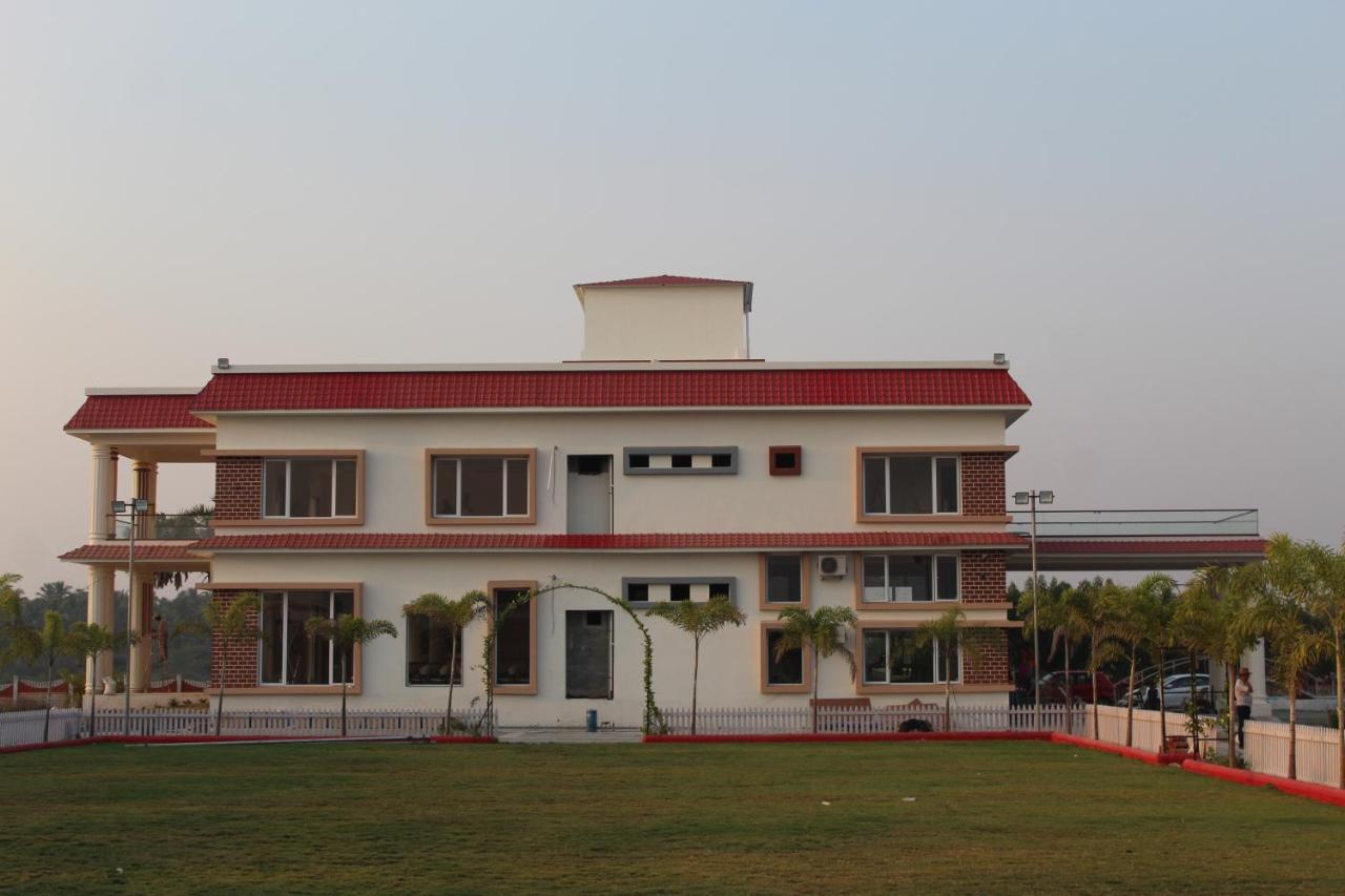 Flamingo Club And Resort Una 3 Km Away From Diu Check Post Buitenkant foto