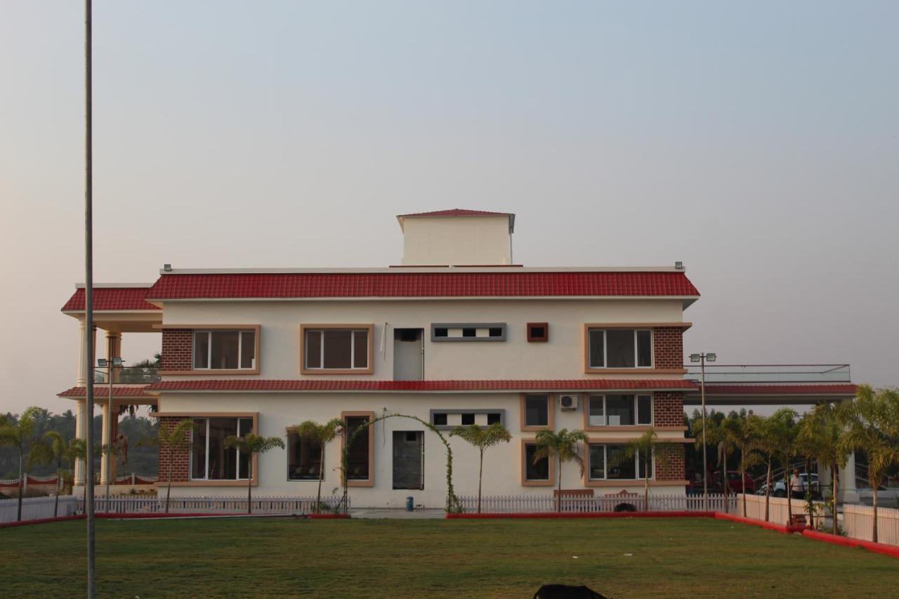 Flamingo Club And Resort Una 3 Km Away From Diu Check Post Buitenkant foto
