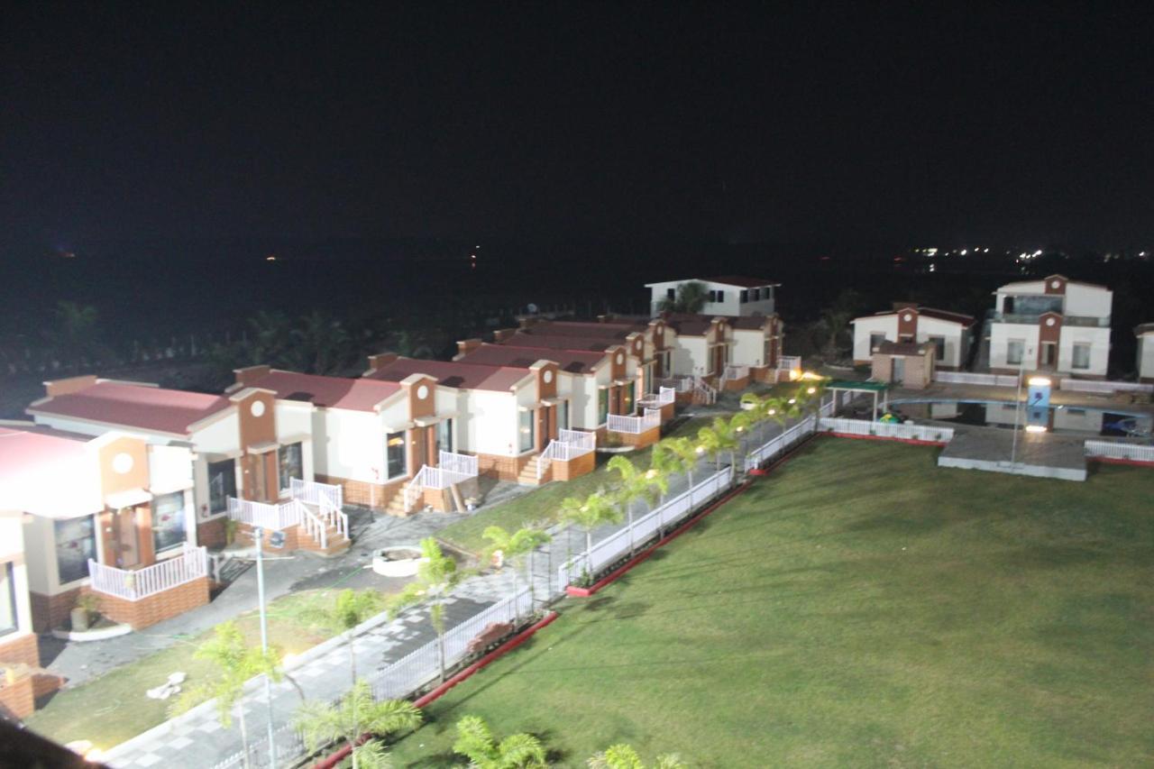 Flamingo Club And Resort Una 3 Km Away From Diu Check Post Buitenkant foto