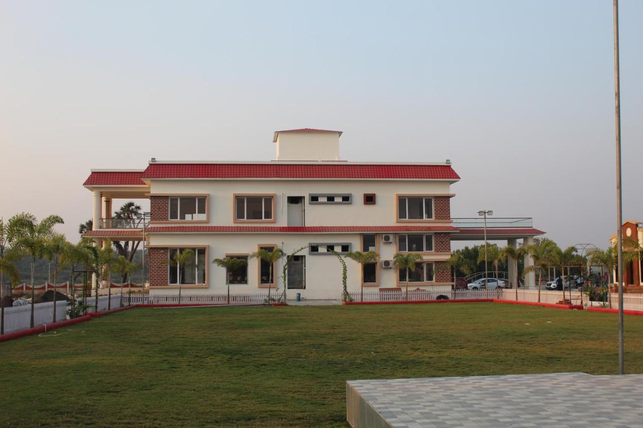 Flamingo Club And Resort Una 3 Km Away From Diu Check Post Buitenkant foto