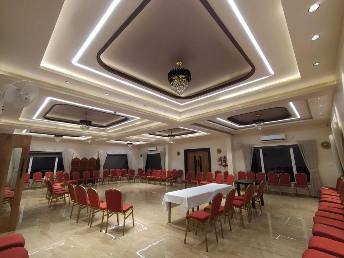 Flamingo Club And Resort Una 3 Km Away From Diu Check Post Buitenkant foto