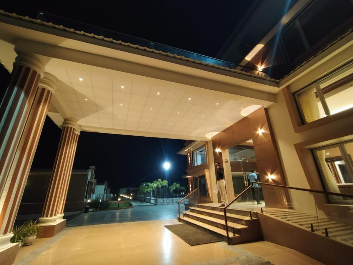 Flamingo Club And Resort Una 3 Km Away From Diu Check Post Buitenkant foto