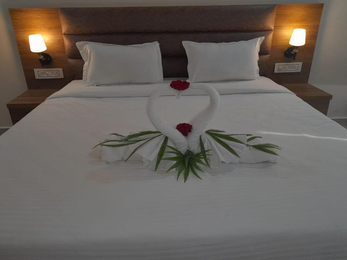 Flamingo Club And Resort Una 3 Km Away From Diu Check Post Buitenkant foto