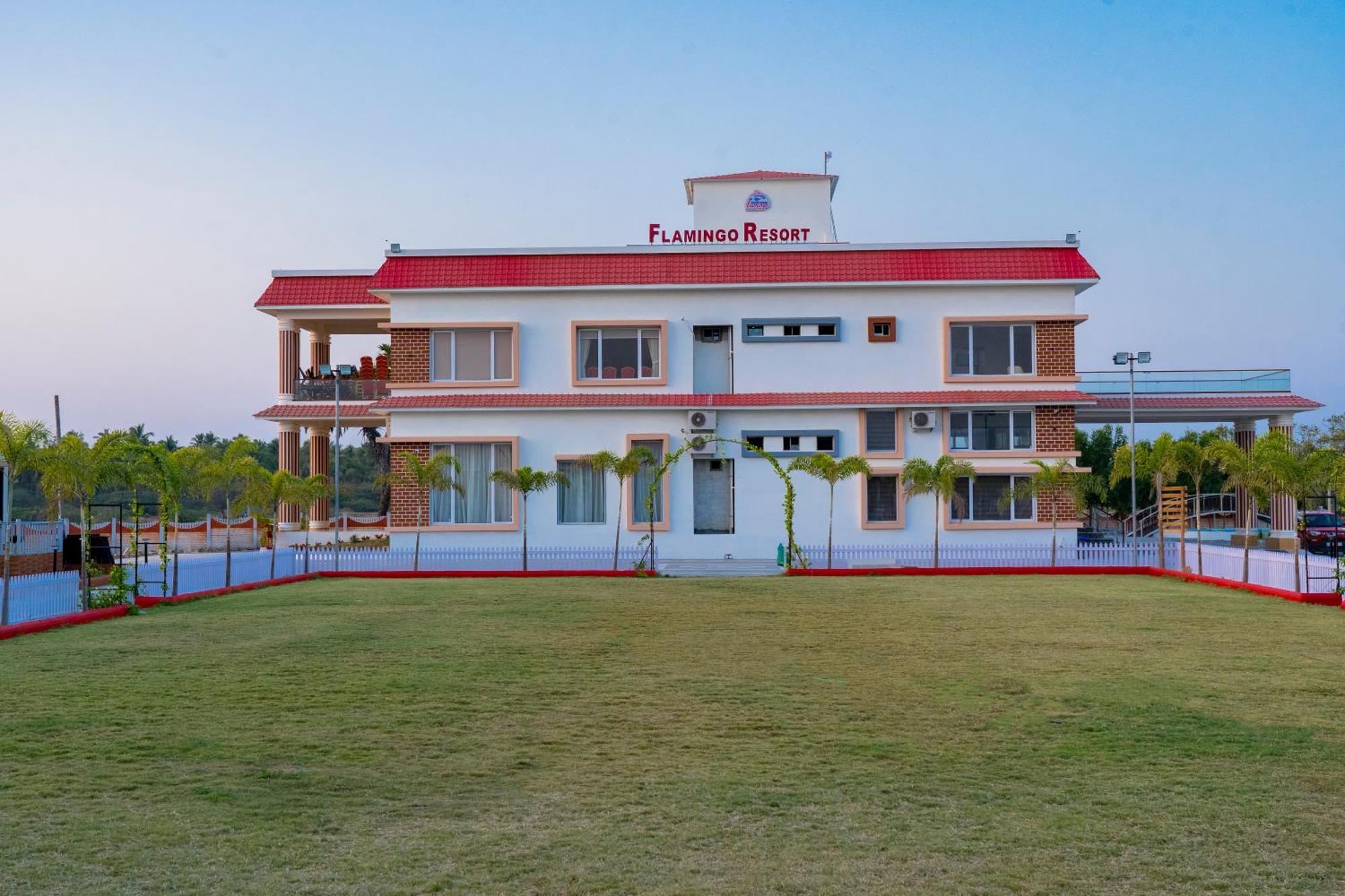 Flamingo Club And Resort Una 3 Km Away From Diu Check Post Buitenkant foto