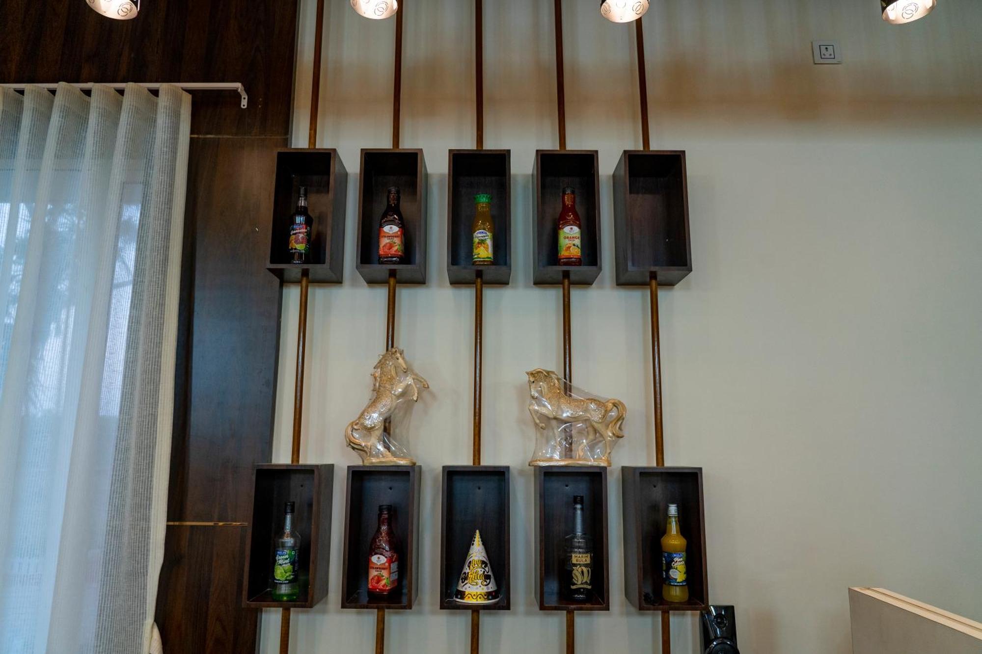 Flamingo Club And Resort Una 3 Km Away From Diu Check Post Buitenkant foto