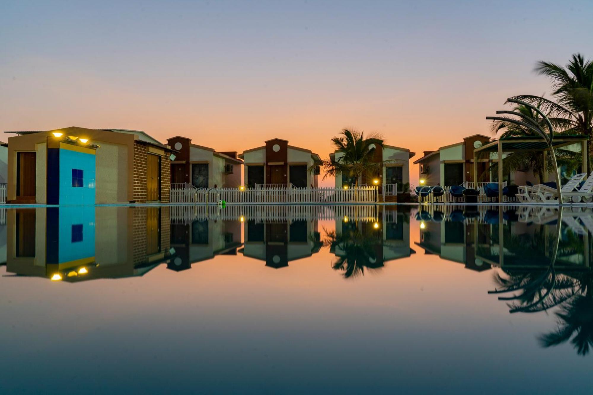 Flamingo Club And Resort Una 3 Km Away From Diu Check Post Buitenkant foto