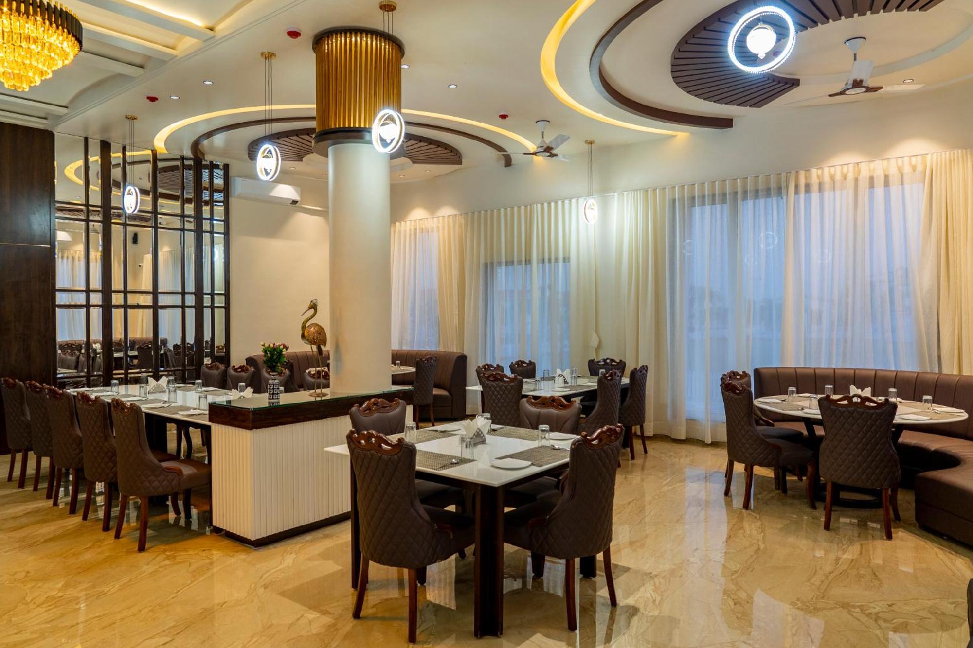 Flamingo Club And Resort Una 3 Km Away From Diu Check Post Buitenkant foto